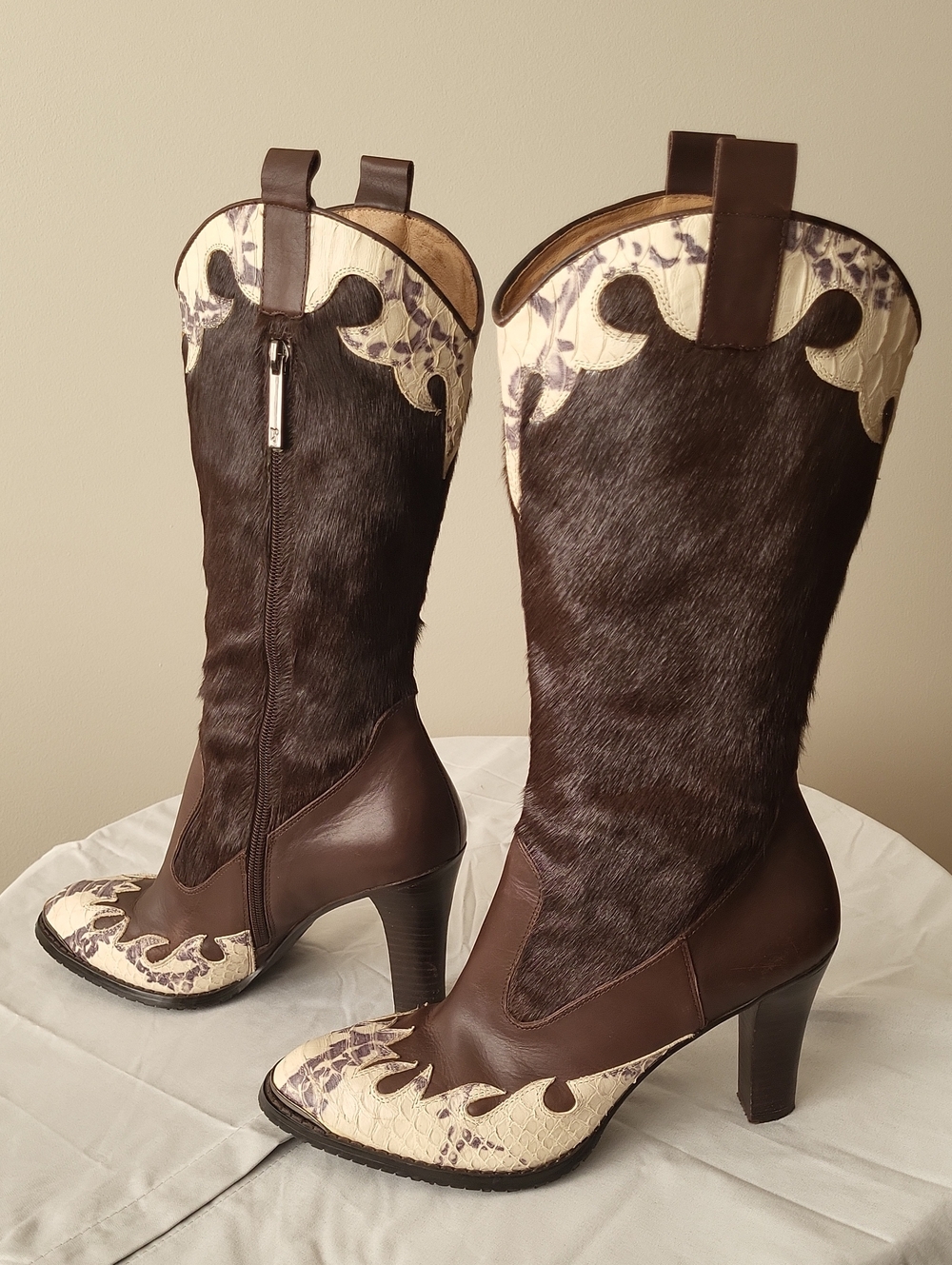 Donald J Pliner 'Angela' Cowboy Western Cowhide Leather Boots / Sz 10 / Expresso